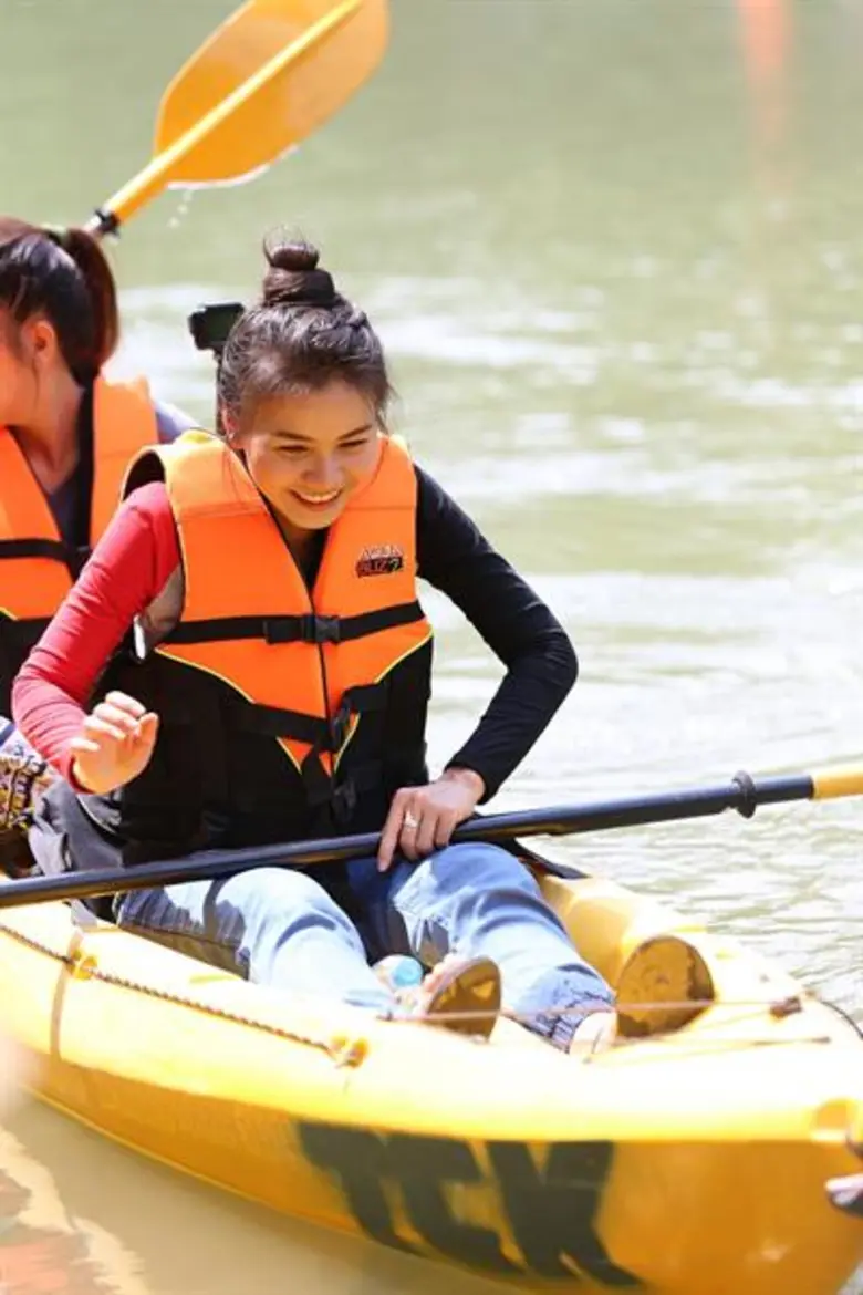 ครั้งแรกในชีวิต “ต่าย อรทัย” แบกเป้ขึ้นบอลลูนชมวิวเมืองวังเวียง ในรายการ “ต่าย อรทัย สะบายดี”