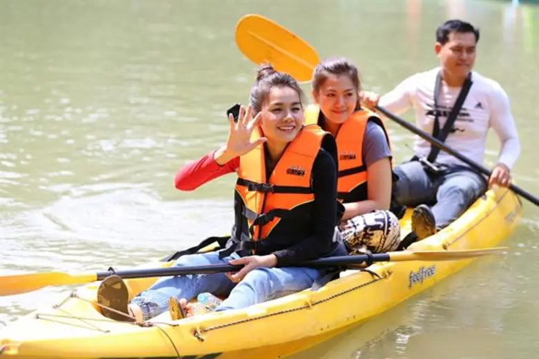 ครั้งแรกในชีวิต “ต่าย อรทัย” แบกเป้ขึ้นบอลลูนชมวิวเมืองวังเวียง ในรายการ “ต่าย อรทัย สะบายดี”