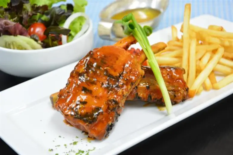 ห้องอาหารเรือนต้น ค๊อฟฟี่ช๊อป เชิญคุณมาอิ...