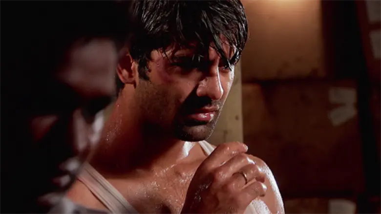 “ซานาย่า” พลีชีพตกเขา เจ็บทั้งคู่หัวแตกเลือดท่วม เพื่อ “บารุน”