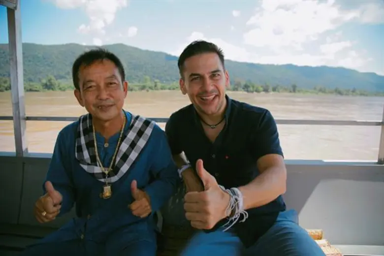 ทีวีไกด์: รายการ "หลงรักยิ้ม" OTOP ไอเดียเก๋ เสน่ห์แดนอีสานสัมผัสวัฒนธรรม จ.บึงกาฬ