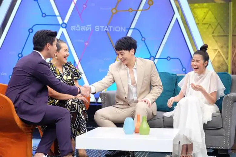 เป็นพระเอกหนุ่มหล่อสาวๆ กรี๊ดเพียบ แต่หนุ...