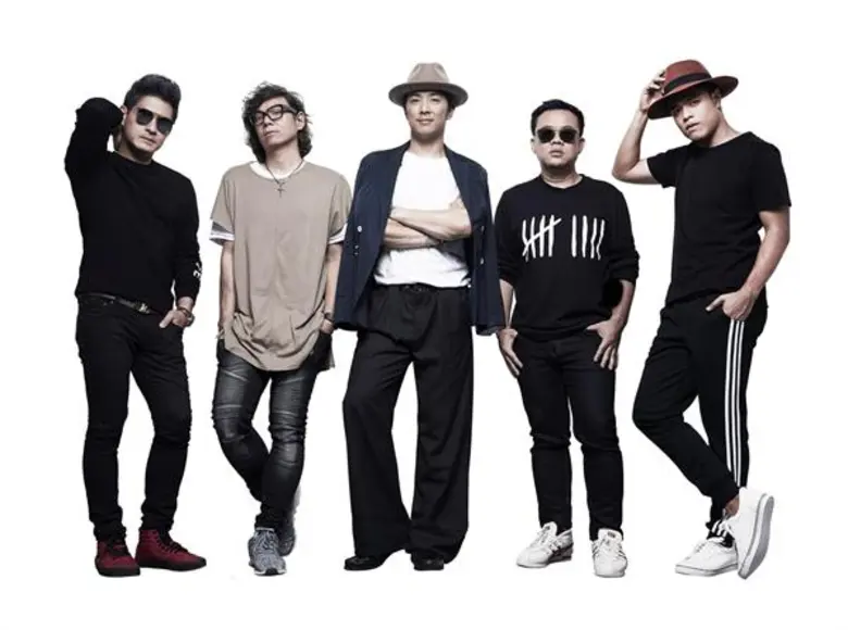 “ปั่น-หนึ่ง-ไอซ์” รวมตัวมอบความสุขส่งท้ายปีบนเวทีคอนเสิร์ต “GSB WOW FAMILY CONCERT”