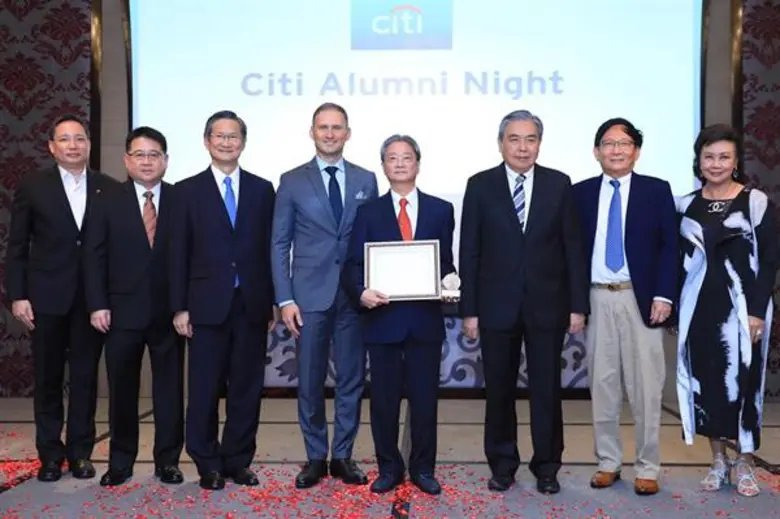 นายอภิศักดิ์ ตันติวรวงศ์ รัฐมนตรีว่าการกร...