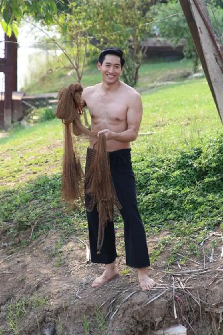 “ไนกี้ – จูน” ฟินไม่ออกจูบสะดุด...โดนปลาตอด