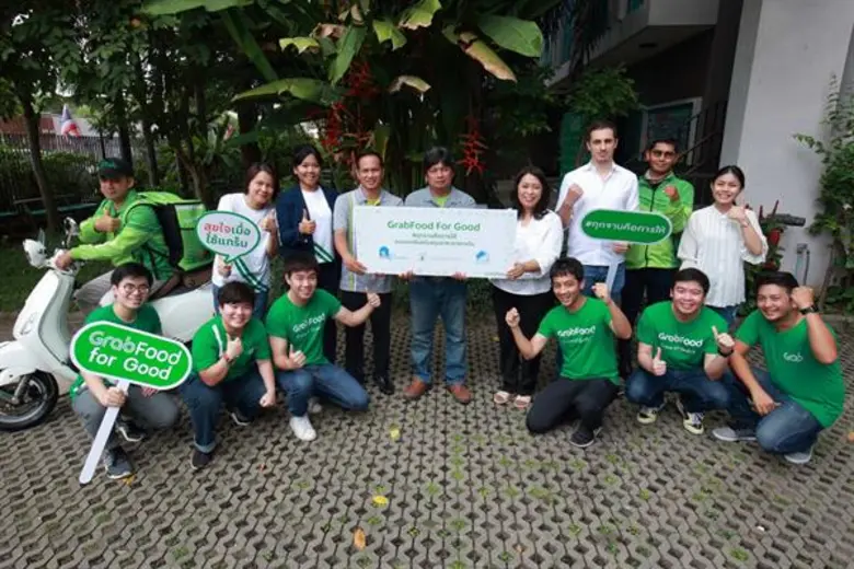 เด็กและเยาวชนคืออนาคตของการพัฒนาประเทศ นอ...