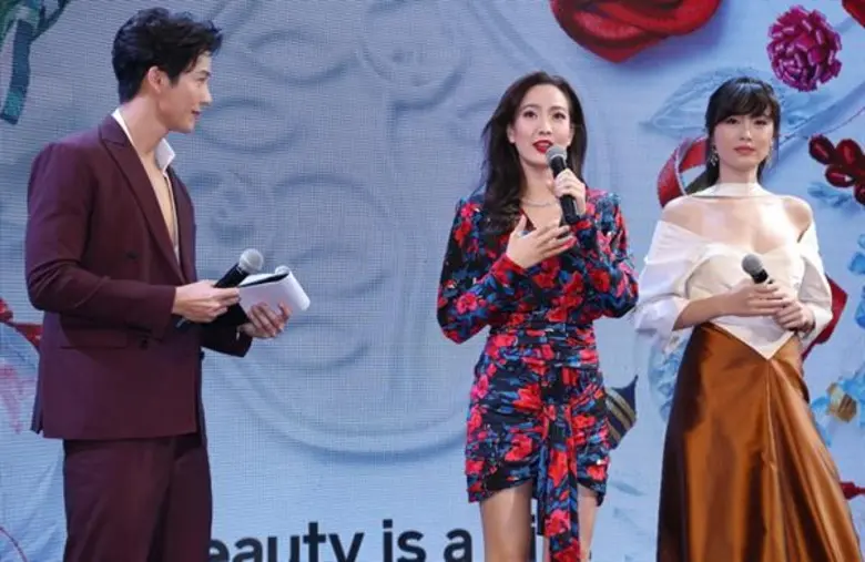 แต้ว-ปอย ควงคู่ร่วมเปิด Shiseido Free Standing Store แห่งแรกของประเทศไทยพร้อมพบกับชุดของขวัญแห่งปี SHISEIDO Holidays 2018 “ Ribbonesia Limited Edition” ในงาน “Discover The 1st Shiseido Free Standing Store”