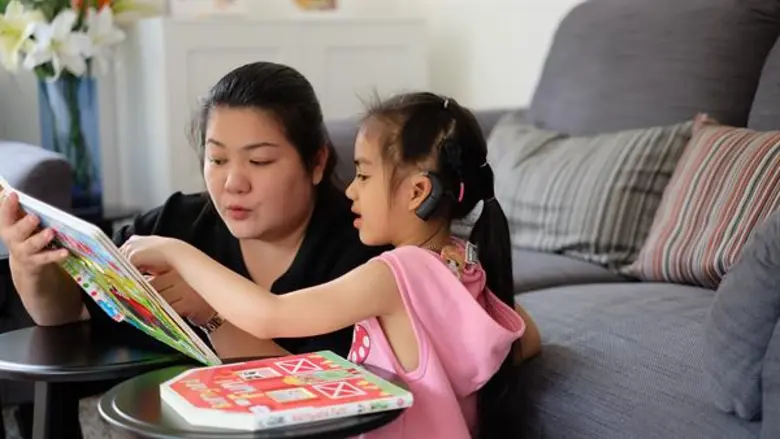 “โครงการหนูอยากได้ยินเสียงแม่”