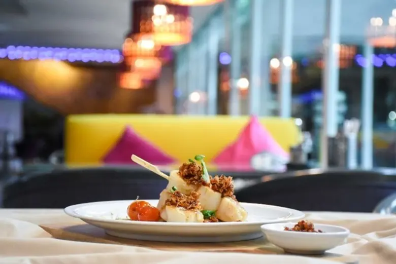 ห้องอาหารเดอะบลูม โรงแรมแอมบาสซาเดอร์ กรุ...