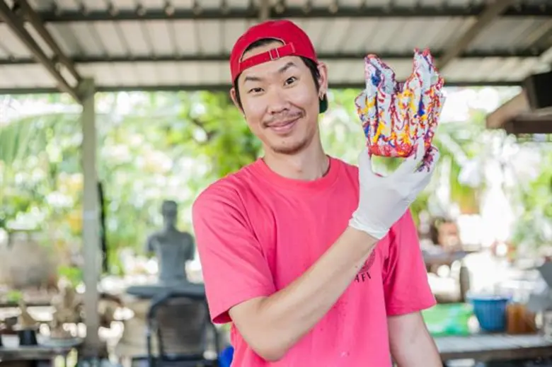 โดนใจ และเข้าทาง แร็ปเปอร์สายธรรมะ อย่าง “อุ๋ย บุดด้าเบลส” เข้าอย่างจัง กับความสวยงามที่เงียบสงบ แบบ Low Carbon More Legacy ที่อ่างทอง-สิงห์บุรี เมืองรอง ย้ำ ต้องลอง ต้องรัก ต้องใส่ใจ