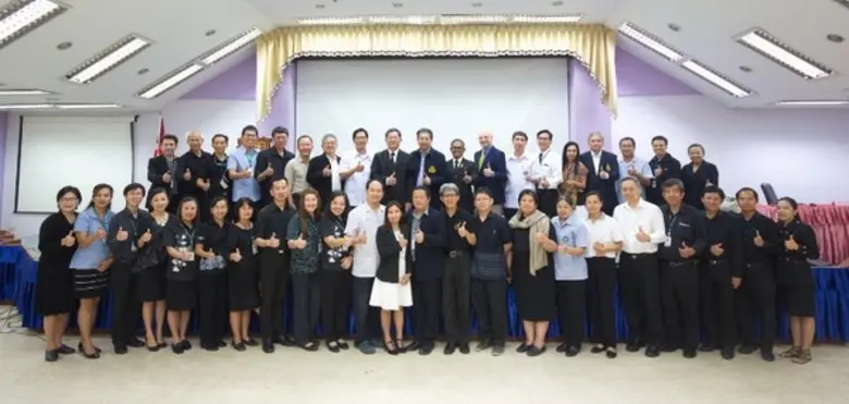 โรงพยาบาลชลบุรี และคณะแพทยศาสตร์ จุฬาลงกรณ์มหาวิทยา...