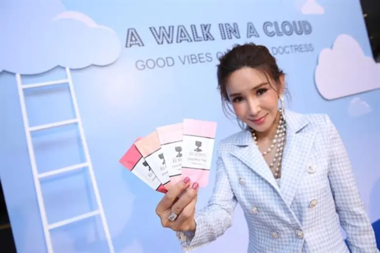 Good Vibes Only มัลติแบรนด์สโตร์สินค้าแฟชั่น จับมือร่วมกับ La Doctress เครื่องสำอางจากธรรมชาติ จัดงาน  'A WALK IN A CLOUD’ เอาใจสาวๆสายแฟชั่นที่รักความสวยงาม พร้อมเปิดตัว Cloud Blush Tube บิวตี้ไอเท็มสไตล์ใหม่ all in one ในซองเดียวจบ