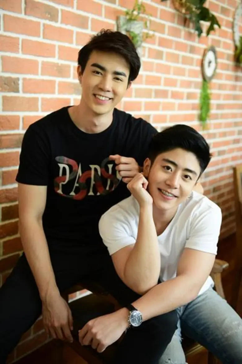“ซี-เยียร์” คู่จิ้นสายวาย!!! ในภาพยนตร์สุดฟิน “Sugar Cafe เปิดตำรับรักนายหน้าหวาน”