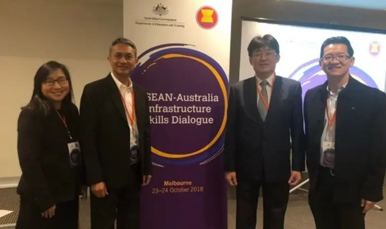 นายพิสิฐ รังสฤษฎ์วุฒิกุล ผู้อำนวยการสถาบั...