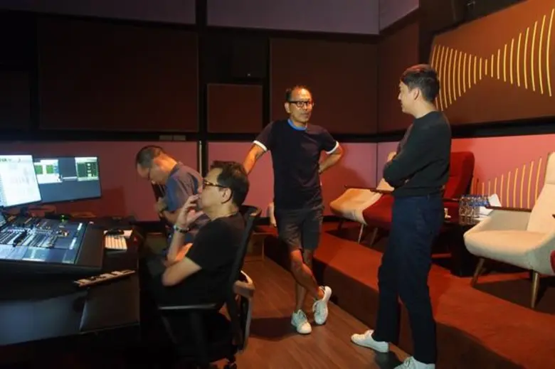 ทีวีไกด์: รายการ "เปอร์สเปกทิฟ" “เป็นเอก” เผยแง่มุมคนทำหนังคุณภาพที่แตกต่าง พร้อมเตรียมปล่อยผลงานภาพยนตร์สารคดีเรื่องใหม่ล่าสุด!!