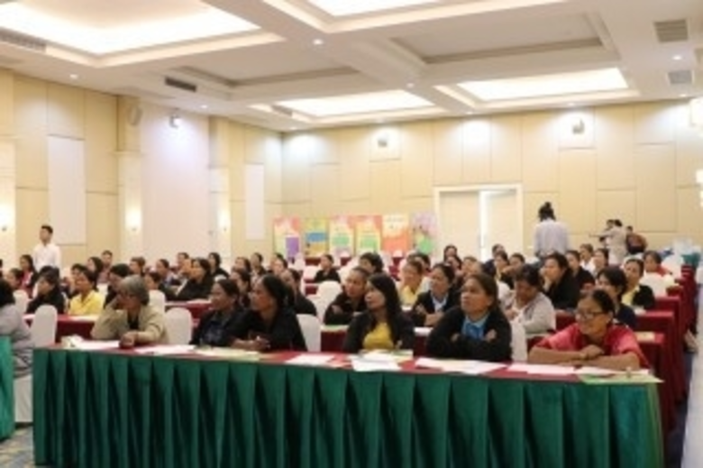 สำนักงานพัฒนาชุมชนจังหวัดศรีสะเกษ จัดอบรมนำเสนอผลงานโครงการชุมชนท่องเที่ยว OTOP นวัตวินำถี