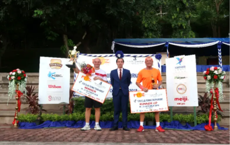 ฟิตซ์ คลับ แร็กเก็ต, เฮลท์ แอนด์ ฟิตเนส ศ...