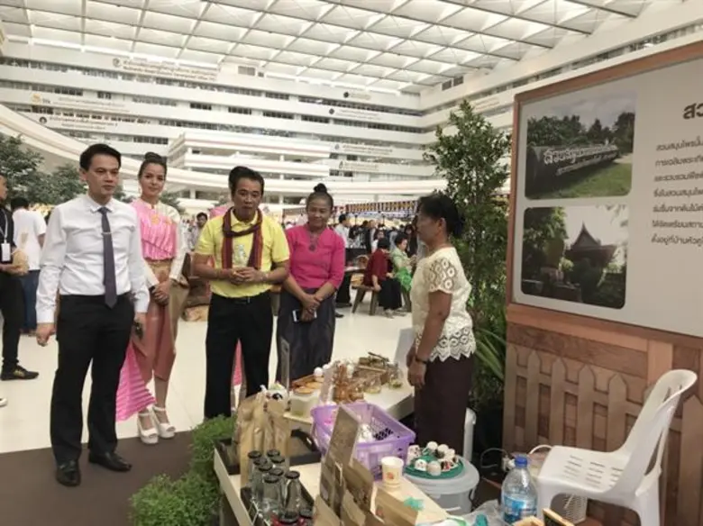 พช. เปิดโครงการชุมชนท่องเที่ยว OTOP นวัตวิถี รวมของดี อ.บางกรวย จ.นนทบุรี