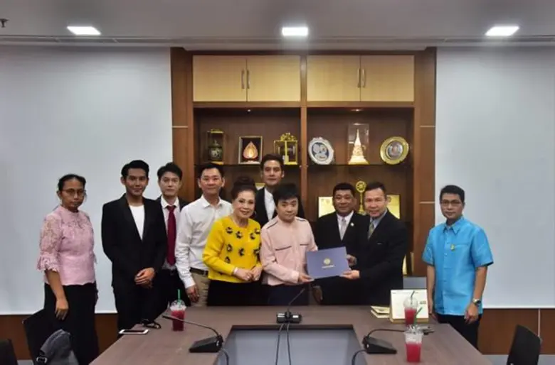 ดร ทวีศักดิ์ เผ่าบัณฑูร ที่ปรึกษา สภาศิลป...