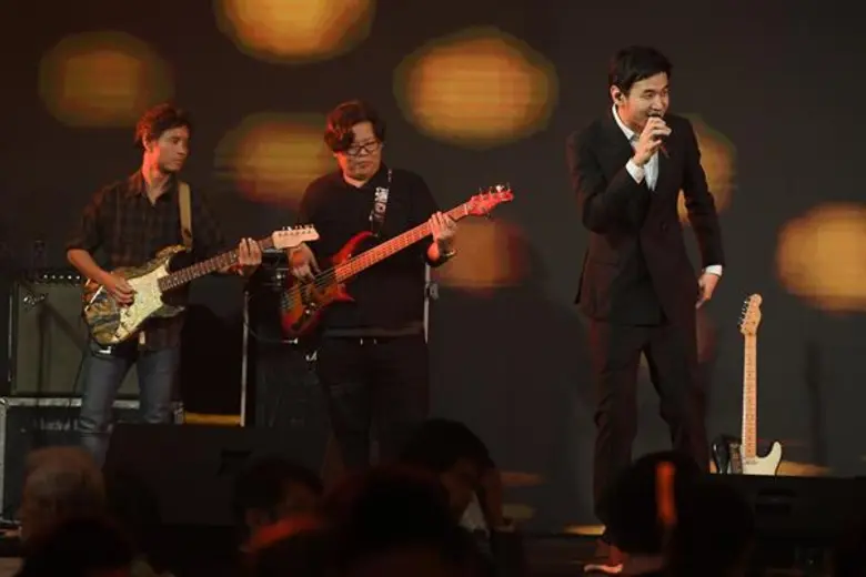 แสตมป์ อภิวัชร์ แท็กทีม แก้ม วิชญาณี ส่งมอบความสุขแบบเอ็กซ์คลูซีฟส่งท้ายปลายปี