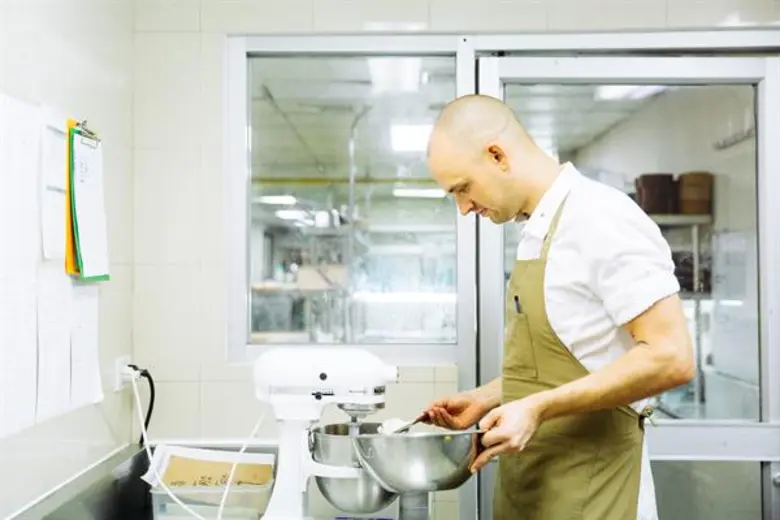 ร้านอาหาร "พรุ" ณ ตรีสรารีสอร์ท ในเครือมน...