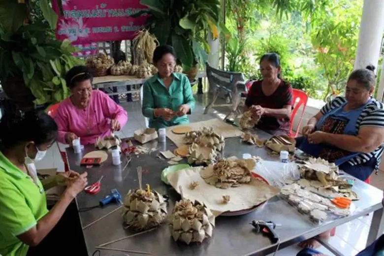 กระทงจากฟางข้าว วัสดุเหลือใช้จากธรรมชาติภ...