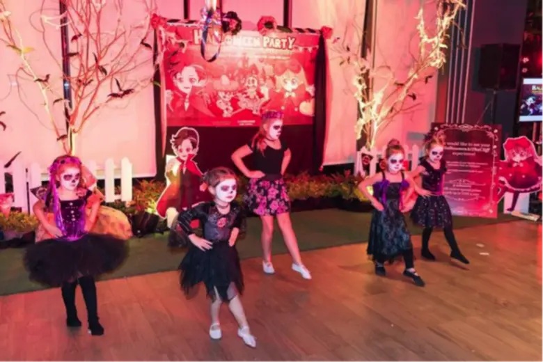 รอยัล คลิฟจัดงานปาร์ตี้วันฮาโลวีนสุดมันส์ สำหรับคุณหนูๆ และครอบครัว