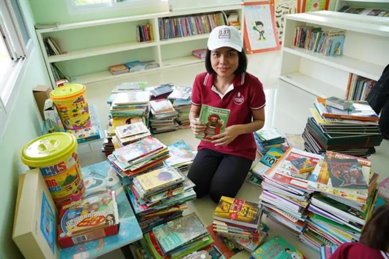 ซิมเพิ้ล ฟู้ดส์ เดินหน้านโยบายส่งเสริมสุขภาพและการศึกษา นำจิตอาสาปรับปรุงห้องสมุดและมอบอุปกรณ์การศึกษาให้โรงเรียนบ้านเขาตะแคง จังหวัดลพบุรี