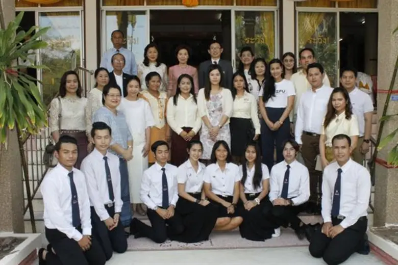 งานบุญสุดยิ่งใหญ่แห่งปีกับพิธีสมโภชน์องค์กฐินสามัคคี ประจำปี 2561 ของ ม.ศรีปทุม ทั้ง 3 วิทยาเขต ทอดถวาย ณ วัดทรงธรรม ต.หนองปรือ อ.พนัสนิคม จ.ชลบุรี