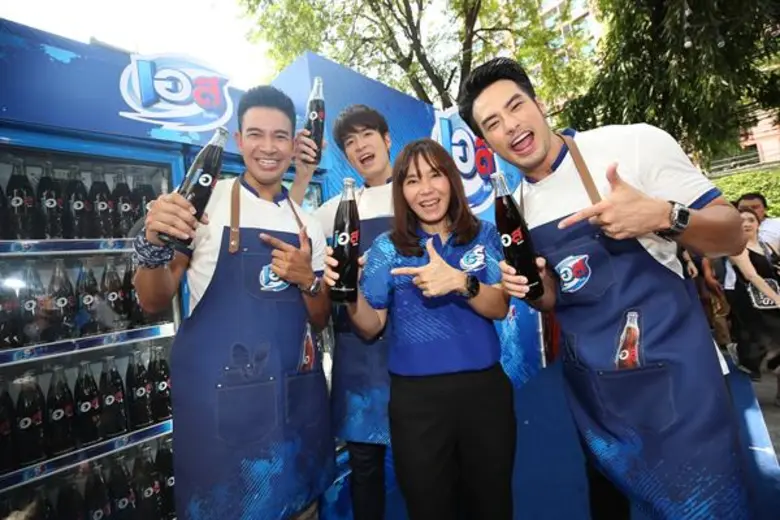 ถึงกับต้องพักคำว่า เพื่อน พี่ และน้อง ไว้...