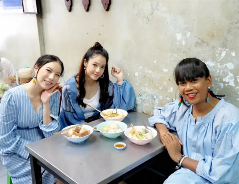 ทีวีไกด์: รายการ “#TEAMGIRL” “เจนนี่-มุก-น้ำตาล” พาย้อนรอยชุมชนเก่าแก่ฝั่งธนบุรีจัด “5 ร้านอร่อยมาก ที่บางกอกน้อย”