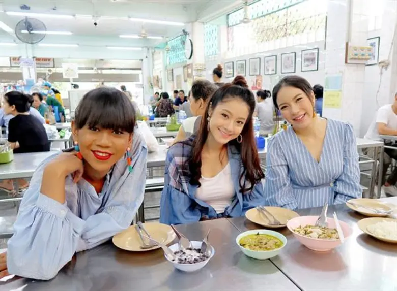 ทีวีไกด์: รายการ “#TEAMGIRL” “เจนนี่-มุก-น้ำตาล” พาย้อนรอยชุมชนเก่าแก่ฝั่งธนบุรีจัด “5 ร้านอร่อยมาก ที่บางกอกน้อย”