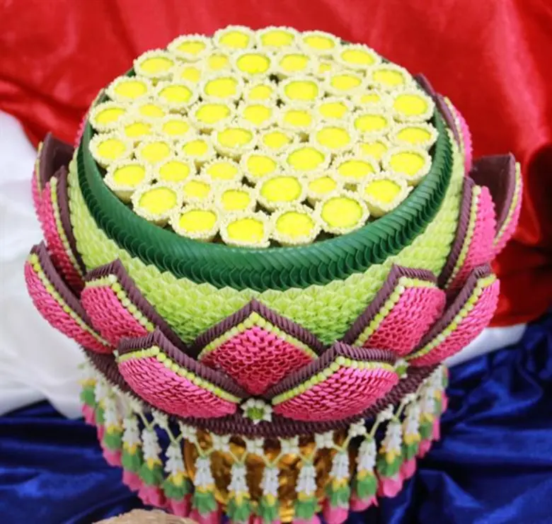 ศูนย์การค้า เอ็ม บี เค เซ็นเตอร์ จัด 4 เซอร์ไพรส์โชว์ศิลปะล้านนากลางห้าง สร้างความตื่นตาตื่นใจให้นักท่องเที่ยวในเทศกาลลอยกระทง