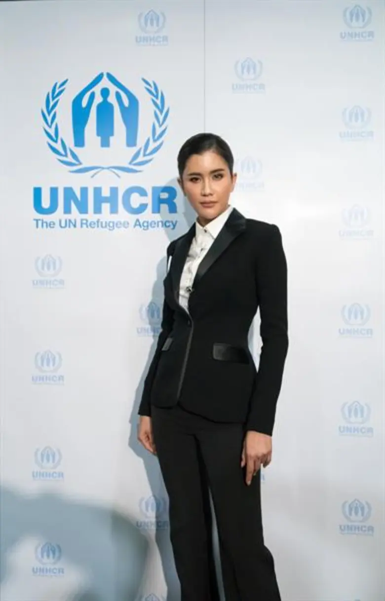 ปู - ไปรยา ร่วมงานแสดงมุทิตาจิตในโอกาส UNHCR ถวายตำแหน่ง “ผู้อุปถัมภ์ UNHCR ด้านสันติภาพ และเมตตาธรรม”  แด่ท่านว.วชิรเมธี