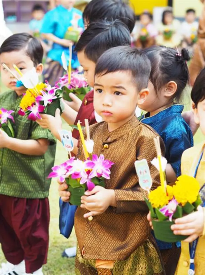 ไทยอินเตอร์เนชั่นแนลสกูล จัดลอยกระทงปลอดสาร ย้อนวิถีประเพณีไทย