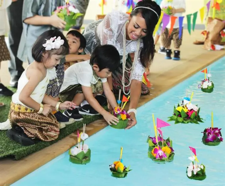 ไทยอินเตอร์เนชั่นแนลสกูล จัดลอยกระทงปลอดสาร ย้อนวิถีประเพณีไทย
