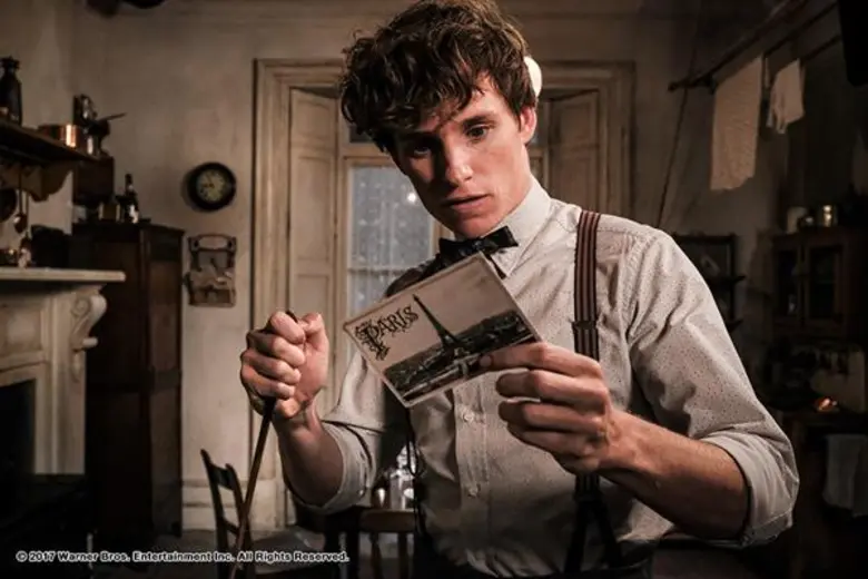 Movie Guide: เอาใจสาวกสัตว์วิเศษ ด้วย 2 คลิปสัมภาษณ์จาก "Fantastic Beasts: The Crimes of Grindelwald"