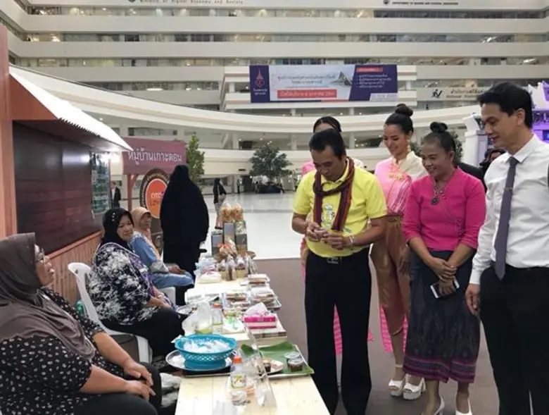 พช. เปิดตัวชุมชนท่องเที่ยว OTOP นวัตวิถี 6 อำเภอ จ. นนทบุรี ปั้นแหล่งท่องเที่ยว “แอ่งเล็ก” เชื่อม “แอ่งใหญ่”