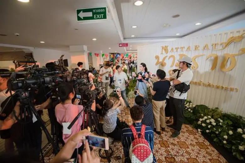 แคท&เมฆ คว้า นางนพมาศ-เทพบุตรยอดพิมาน โม ปลื้ม!!!ลอยกระทงยอดพิมาน คึกครื้น