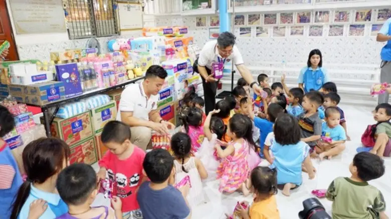 ปันน้ำใจให้น้องเฉลิมพระเกียรติ ครั้งที่ 77