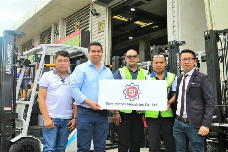 คุณชาวิช จิราดลธนกฤต(ที่ 2 จากซ้าย) ผู้จัดการทั่วไป...