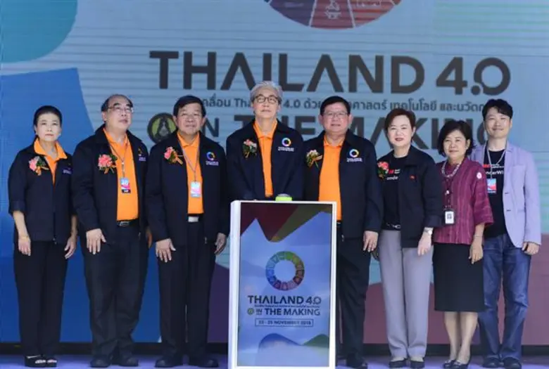 3 เอ็ม ประเทศไทย นำโดยคุณนภาพร รัตนแสงหิร...