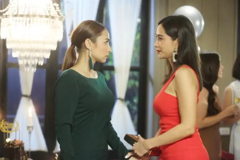 “พุฒ” หล่อร้ายประกบ 3 สาวแซ่บ!! “พลอย-แคท-ดิว”ในคลับฟรายเดย์เดอะซีรี่ส์ 10 ตอน “รักร้าย”