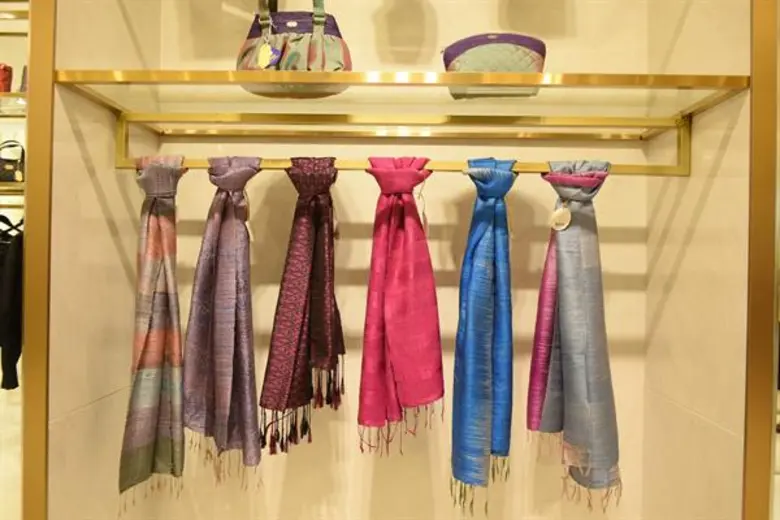 NaRaYa (นารายา) ไม่ใช่แค่แบรนด์กระเป๋าอีกต่อไป ทุ่มงบ 1,000 ล้านบาท ผันตัวมุ่งสู่ไลฟ์สไตล์แบรนด์