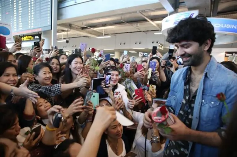 สนามบินแตก “บารุน ซอบติ” สามีแห่งชาติมาแล้ว