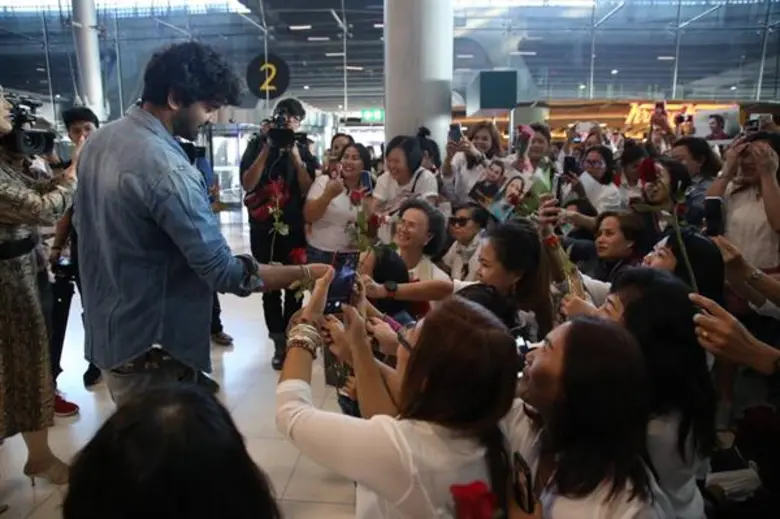 สนามบินแตก “บารุน ซอบติ” สามีแห่งชาติมาแล้ว