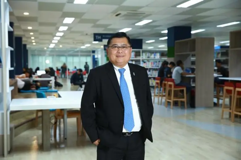 รศ.ดร.ประเสริฐ ปิ่นปฐมรัฐอธิการบดีมหาวิทย...