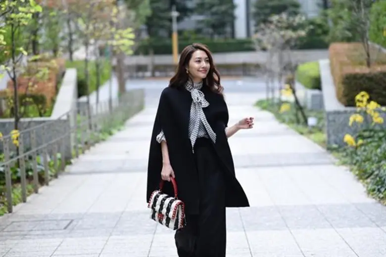 “มิว-นิษฐา” แต่งสวย First Day Look รับแสงแรกที่โตเกียว ดื่มด่ำกับเบรคฟาสต์อุ่นๆ ท่ามกลางใบไม้เปลี่ยนสี