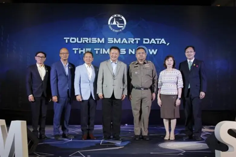 คุณยุทธศักดิ์ สุภสร ผู้ว่าการการท่องเที่ย...