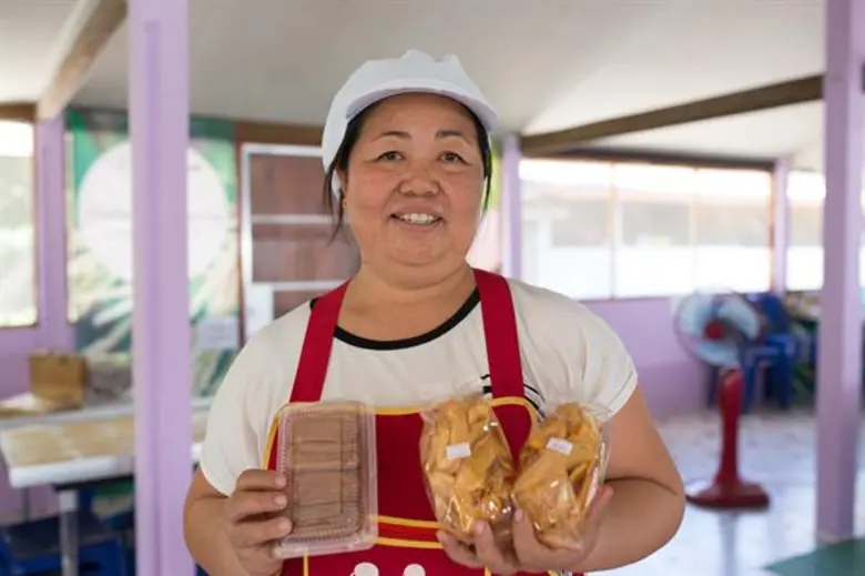 ปิดทองหลังพระ อุดรธานี เข้าร่วม “เกษตรปลอดภัย” ช่วยเกษตรกรรายได้เพิ่ม 14 ล้านบาท เตรียมขยายแบรนด์ “ภูธารา” จากข้าวไปสู่สินค้าเกษตรและแปรรูปอื่น